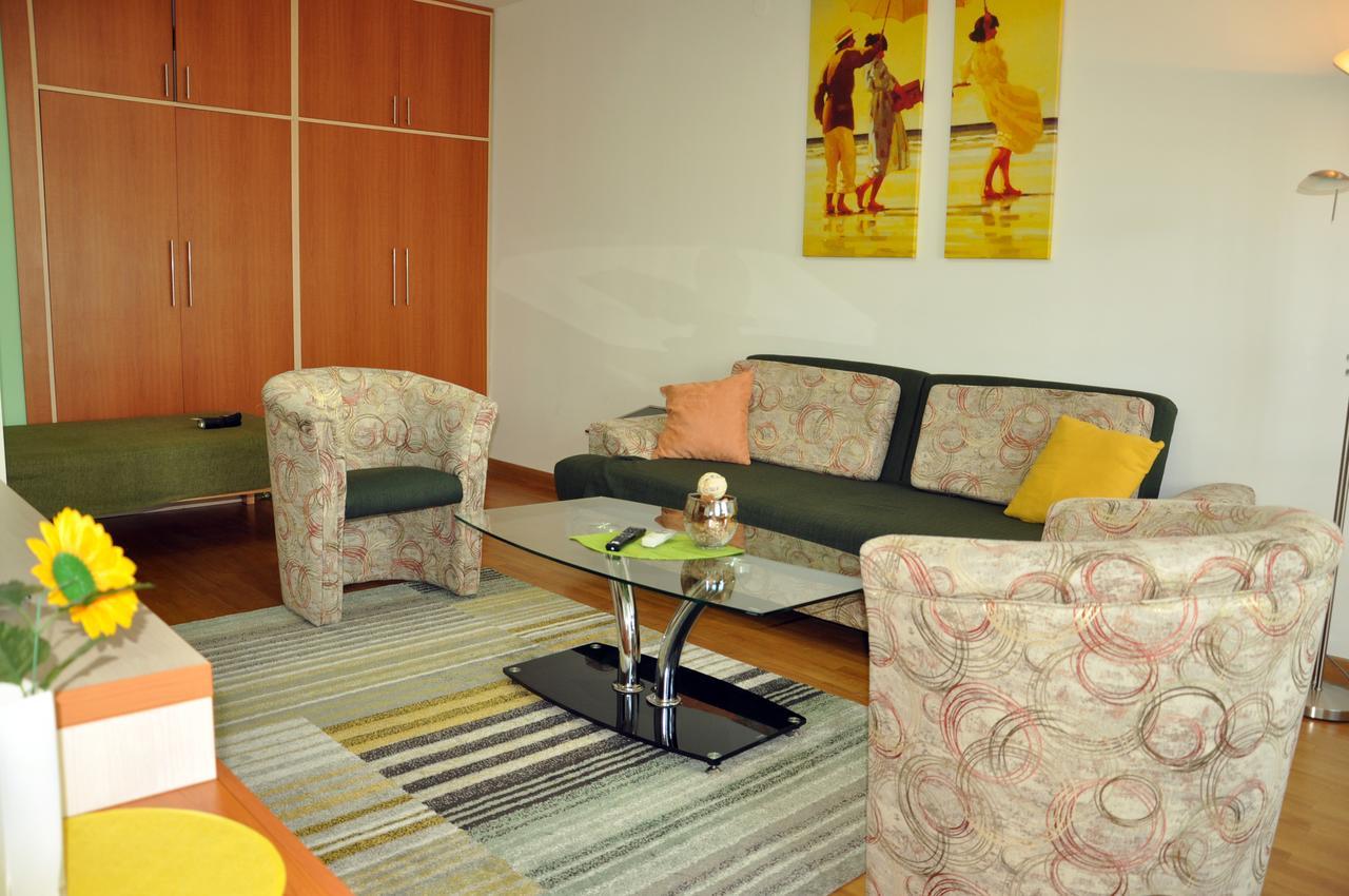Twin Belville Apartments Belgrado Buitenkant foto