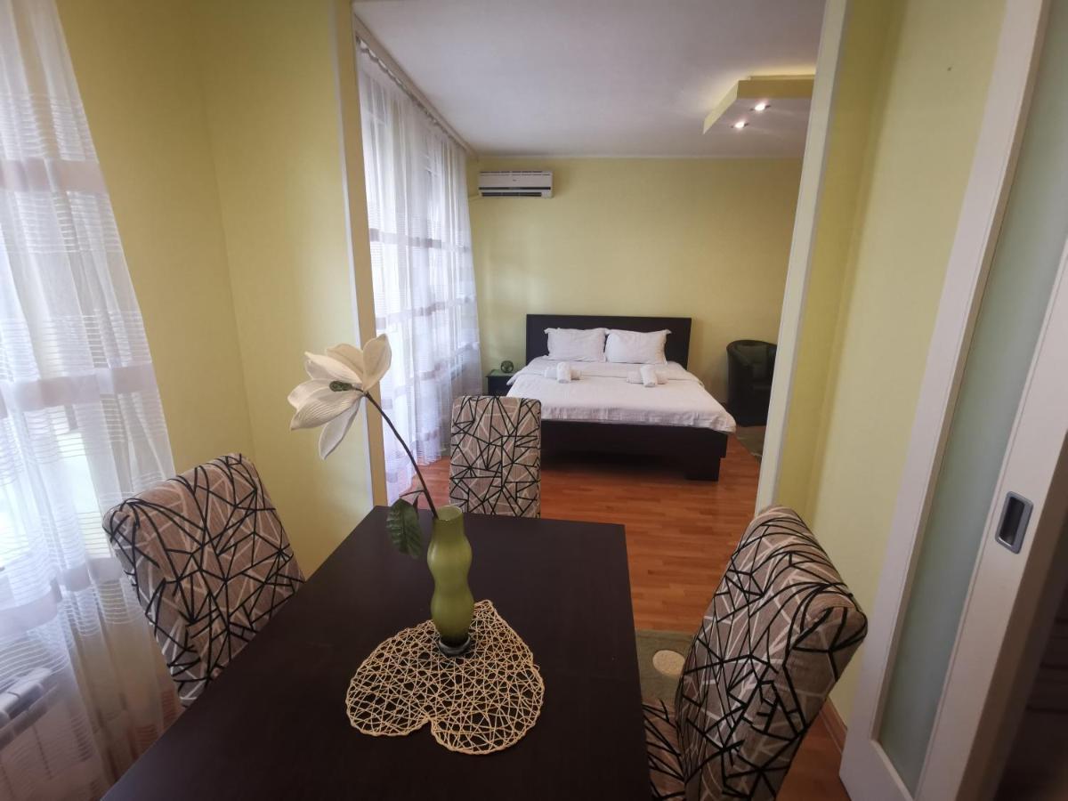 Twin Belville Apartments Belgrado Buitenkant foto