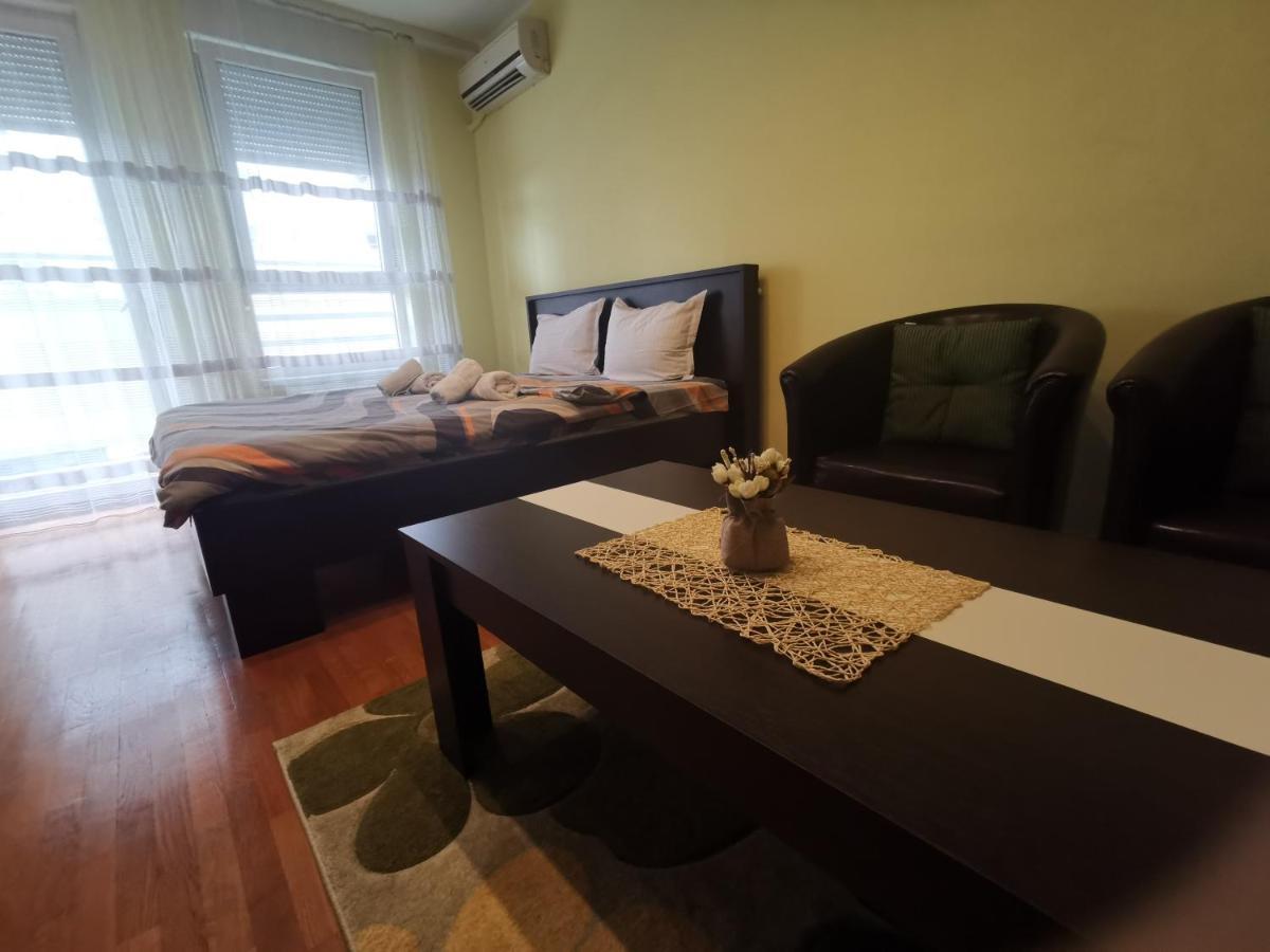 Twin Belville Apartments Belgrado Buitenkant foto