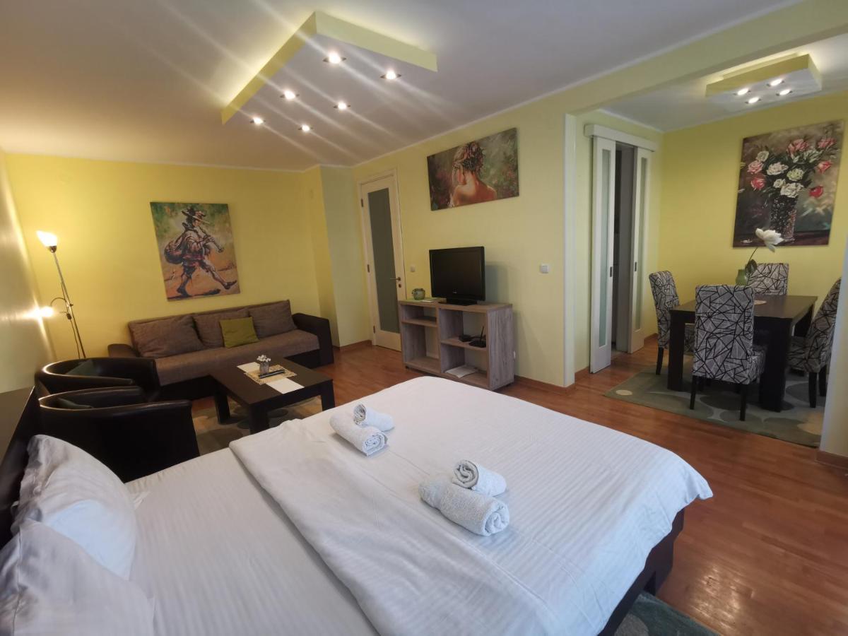 Twin Belville Apartments Belgrado Buitenkant foto